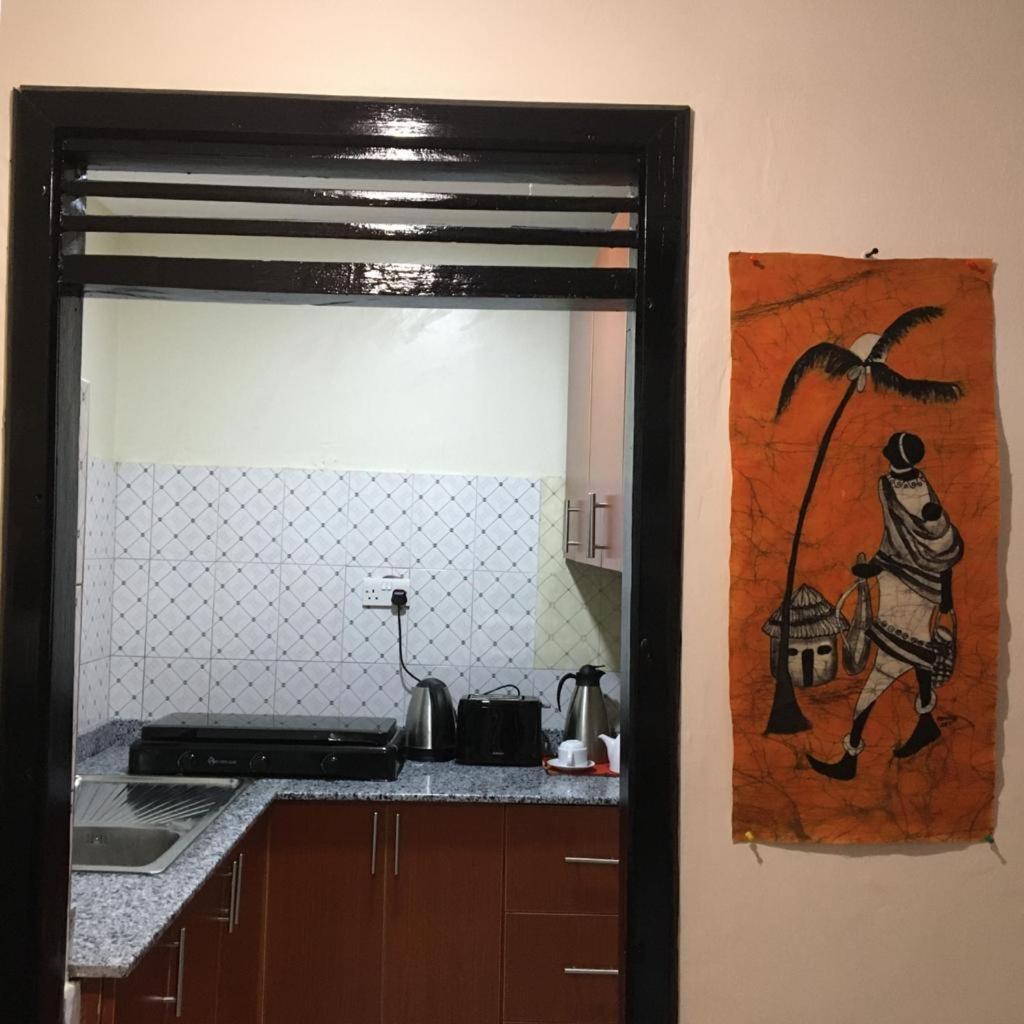 Okra House Hotell Entebbe Eksteriør bilde