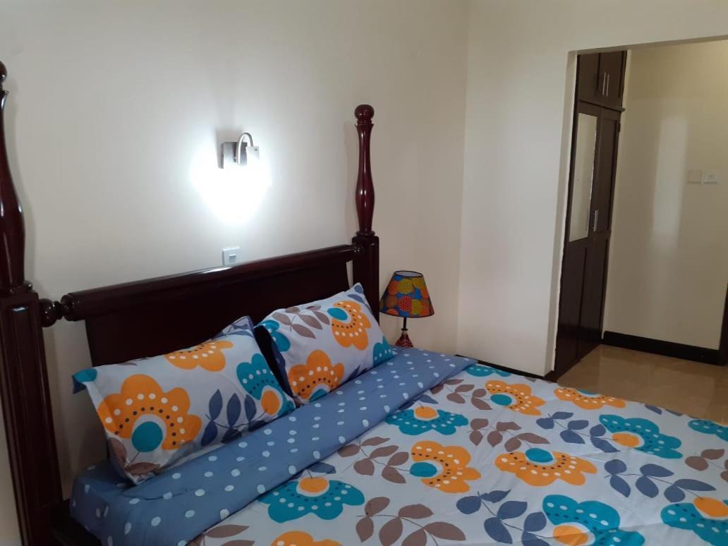 Okra House Hotell Entebbe Eksteriør bilde